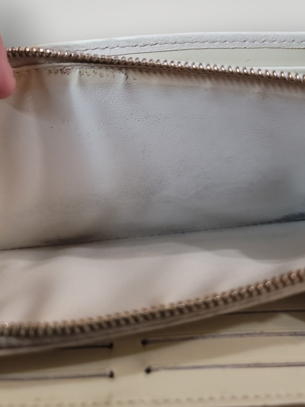 Louis Vuitton Suhali Leather Le Favori Wallet With Chain Preloved With Dusty - Picture 11 of 13